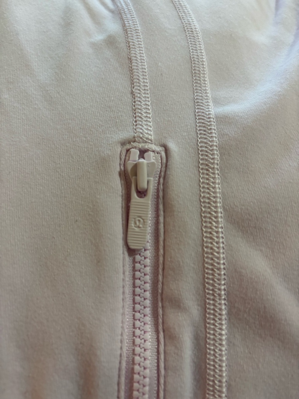 Lululemon athletica strawberry milkshake Define Jacket Nulu. BRAND NEW - Picture 6 of 7